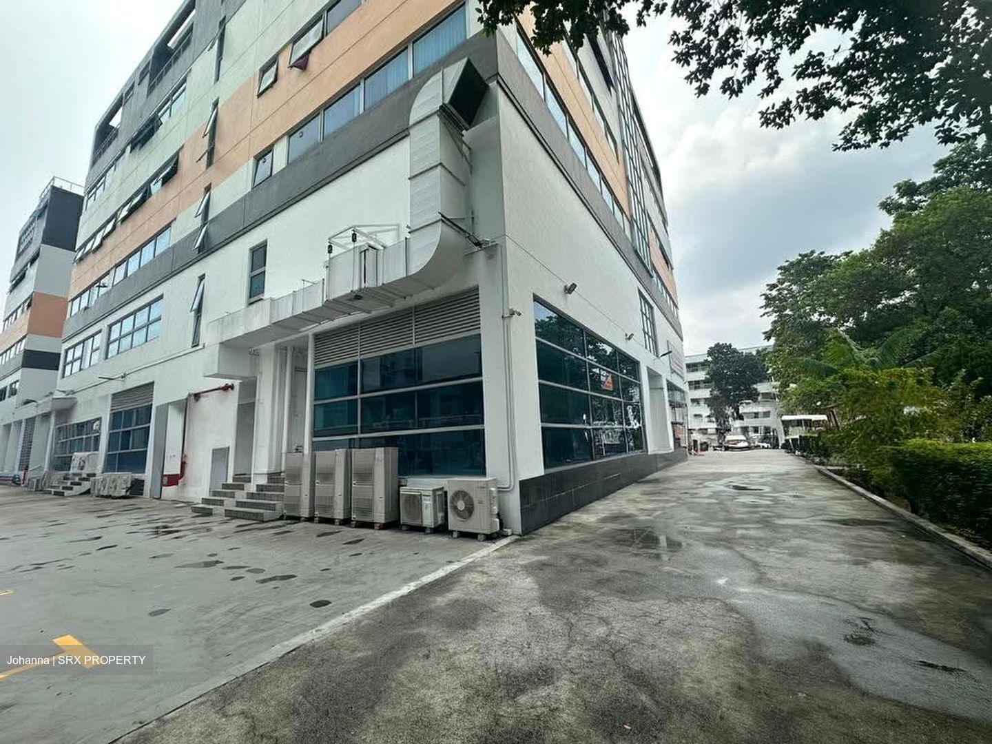 Hola Centre (D14), Retail #613747341
